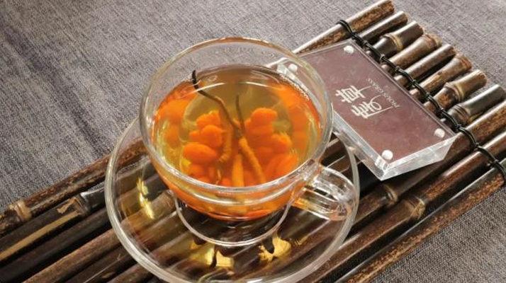 冬蟲夏草泡水時(shí)間全解析：泡多久才最有效？
